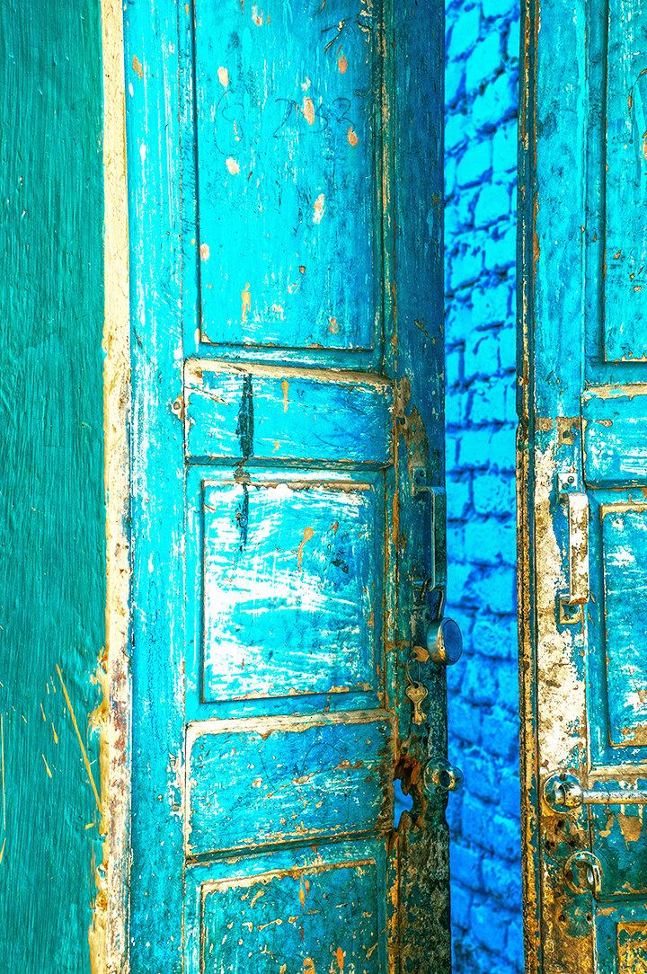 Graphics — turquoise doors